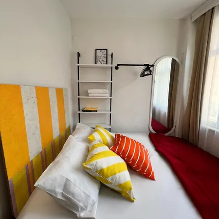 Villa 5 Bedroom 5 Bathroom, Newly Renovated At The Heart Of The *