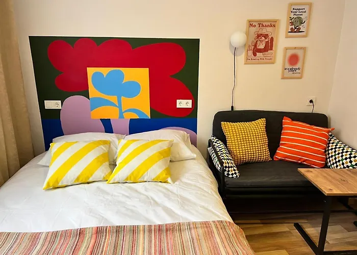 Villa 5 Bedroom 5 Bathroom, Newly Renovated At The Heart Of The *