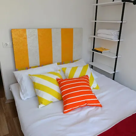 5 Bedroom 5 Bathroom, Newly Renovated At The Heart Of The *